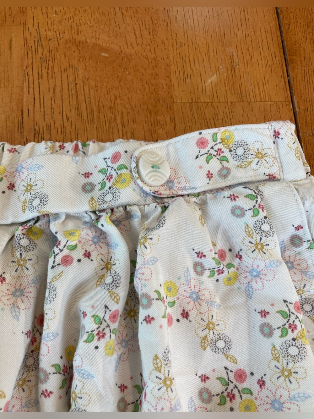 Matilda Jane (Hello Lovely) Flouncy Floral Shorts - Size 6 - Picture 3 of 9